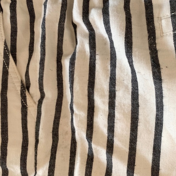 Lou & Grey - Linen blend striped shorts. Size M. - Picture 6 of 6